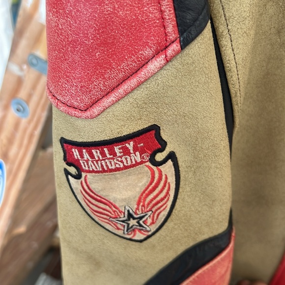 Harley Davidson Leather Jacket - Picture 3 of 4